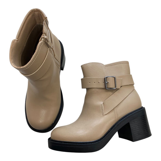 Boots Ankle Heels By Torrid In Beige, Size:6