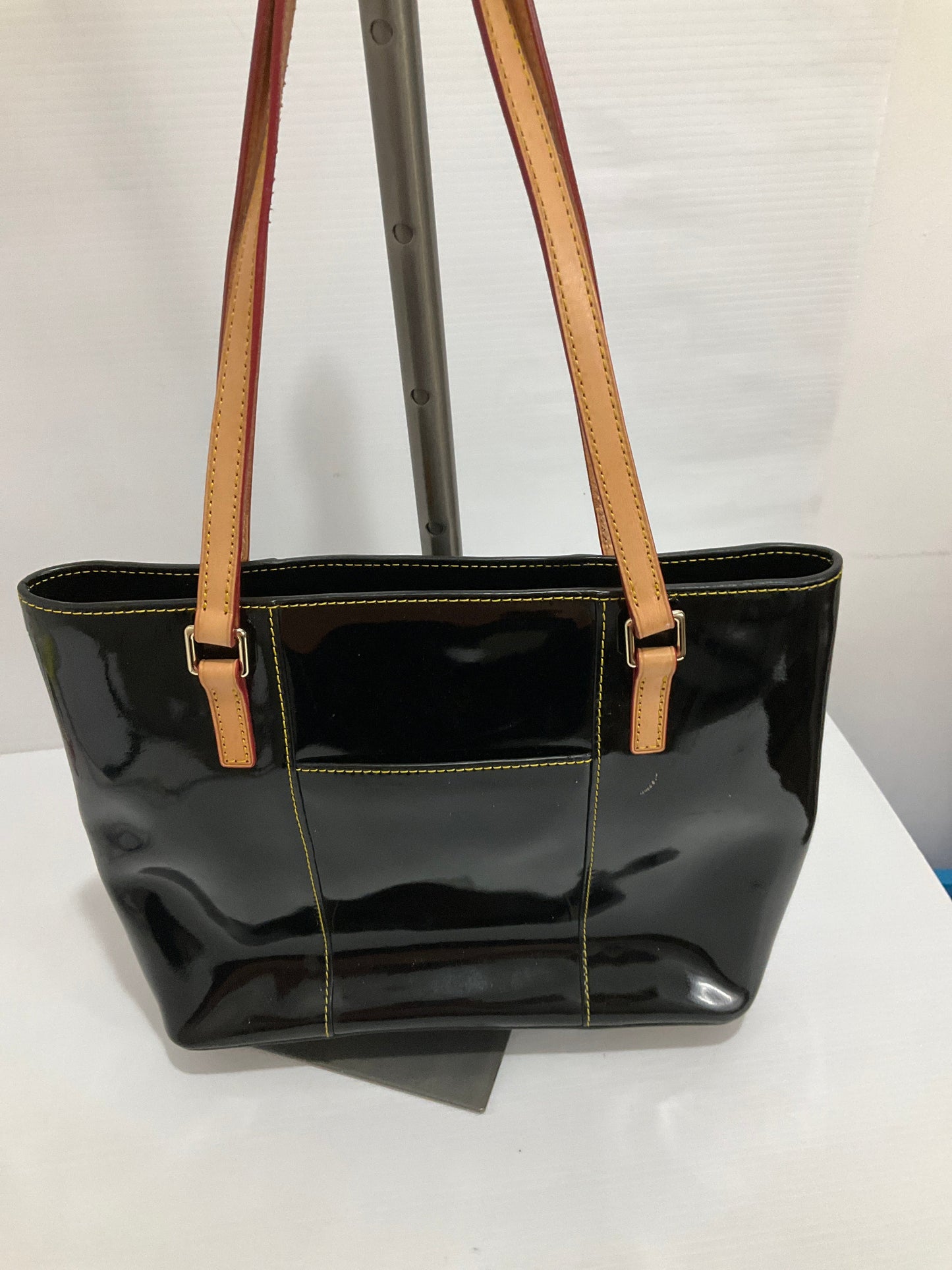 Handbag Designer By Dooney And Bourke In Black, Size:Medium