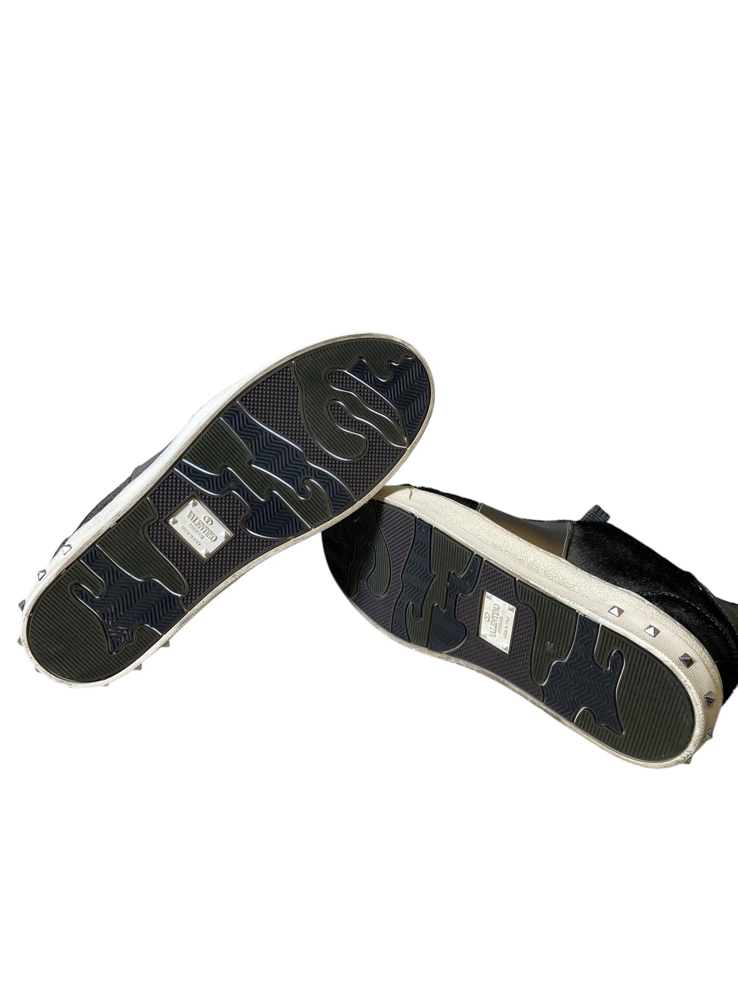 Shoes Luxury Designer By Valentino-garavani In Grey, Size: 5.5