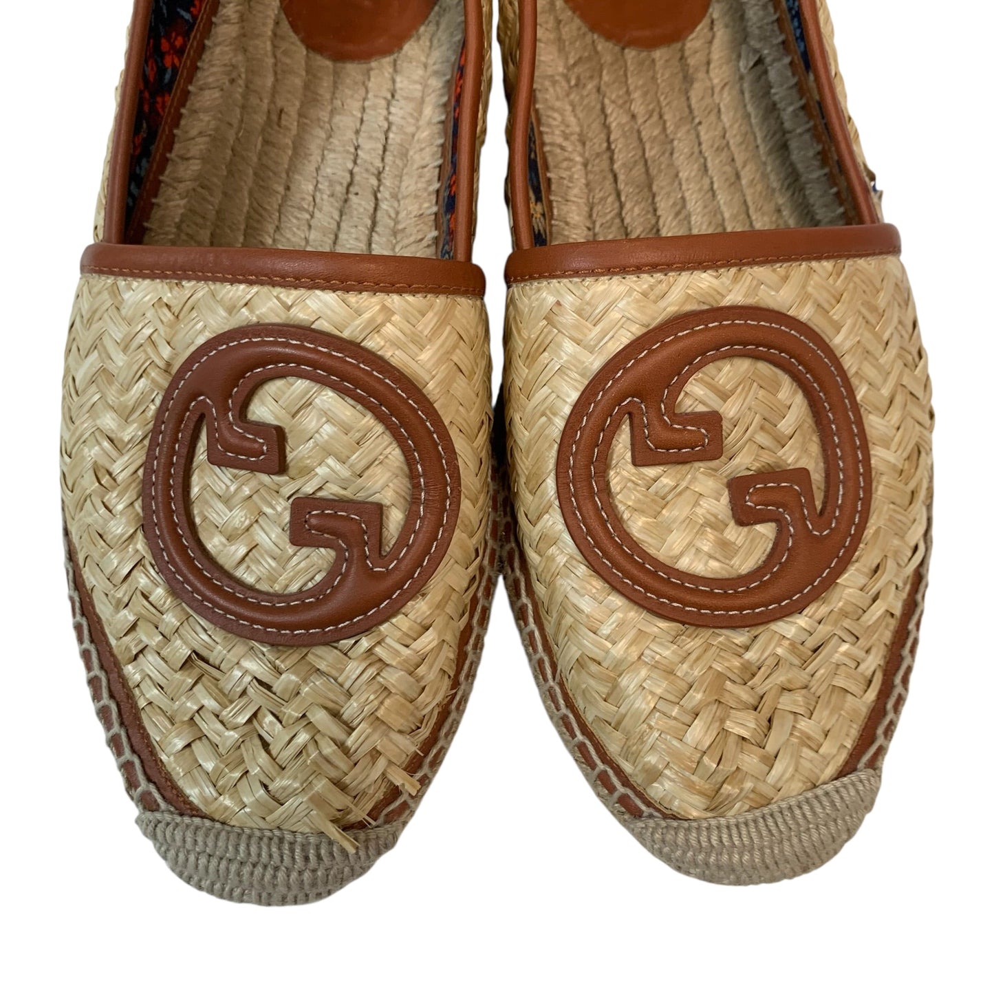 Shoes Luxury Designer By Gucci In Brown & Tan, Size: 8.5