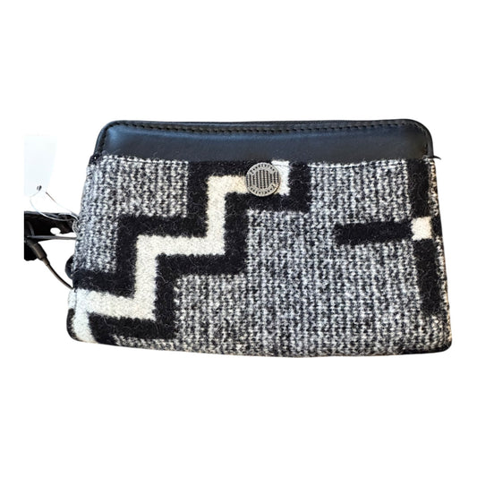 Wallet By Pendleton In Black & Grey, Size:Medium