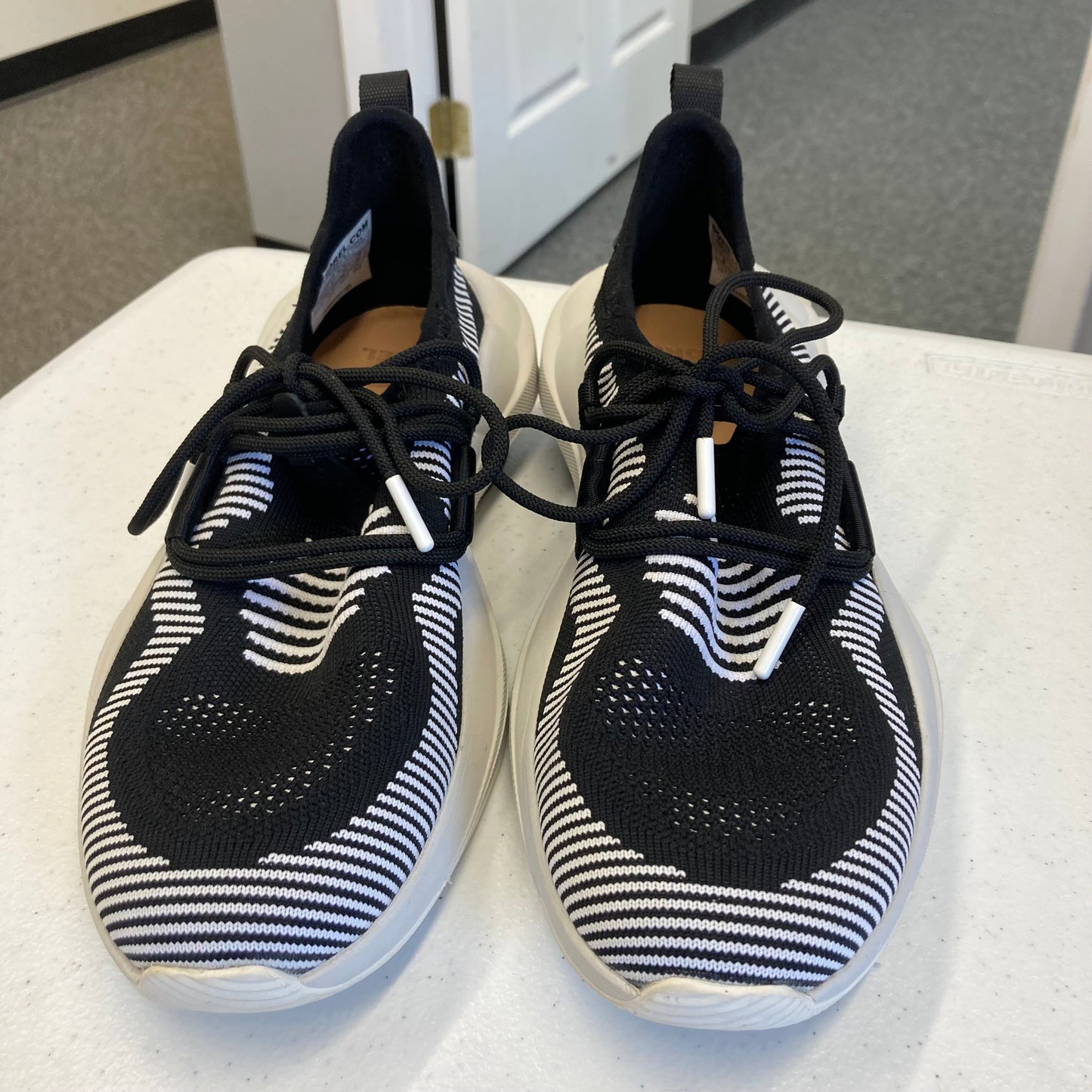 Shoes Athletic By Sorel In Black & White, Size:8