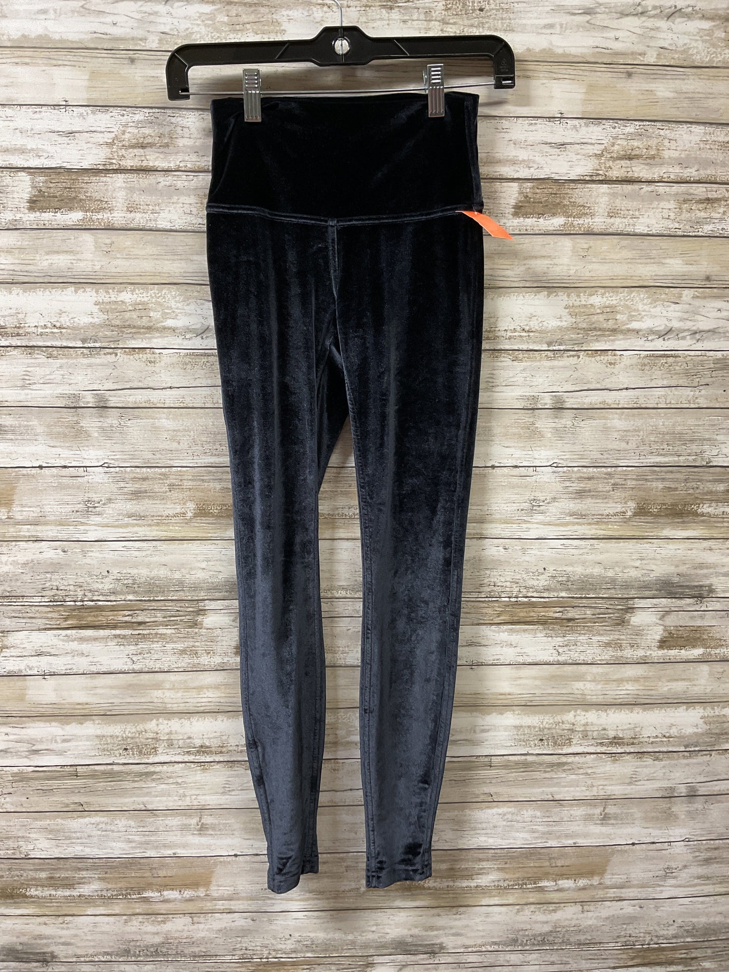 Athletic Leggings Capris By Lululemon In Black, Size:4