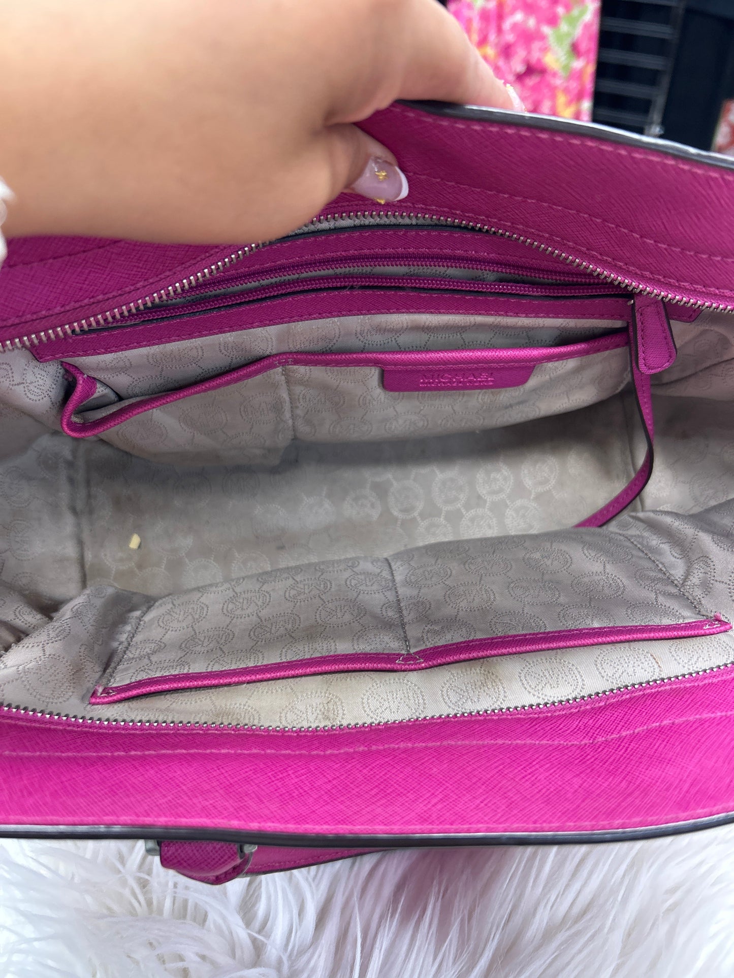 Handbag Designer By Michael Kors In Pink, Size:Large