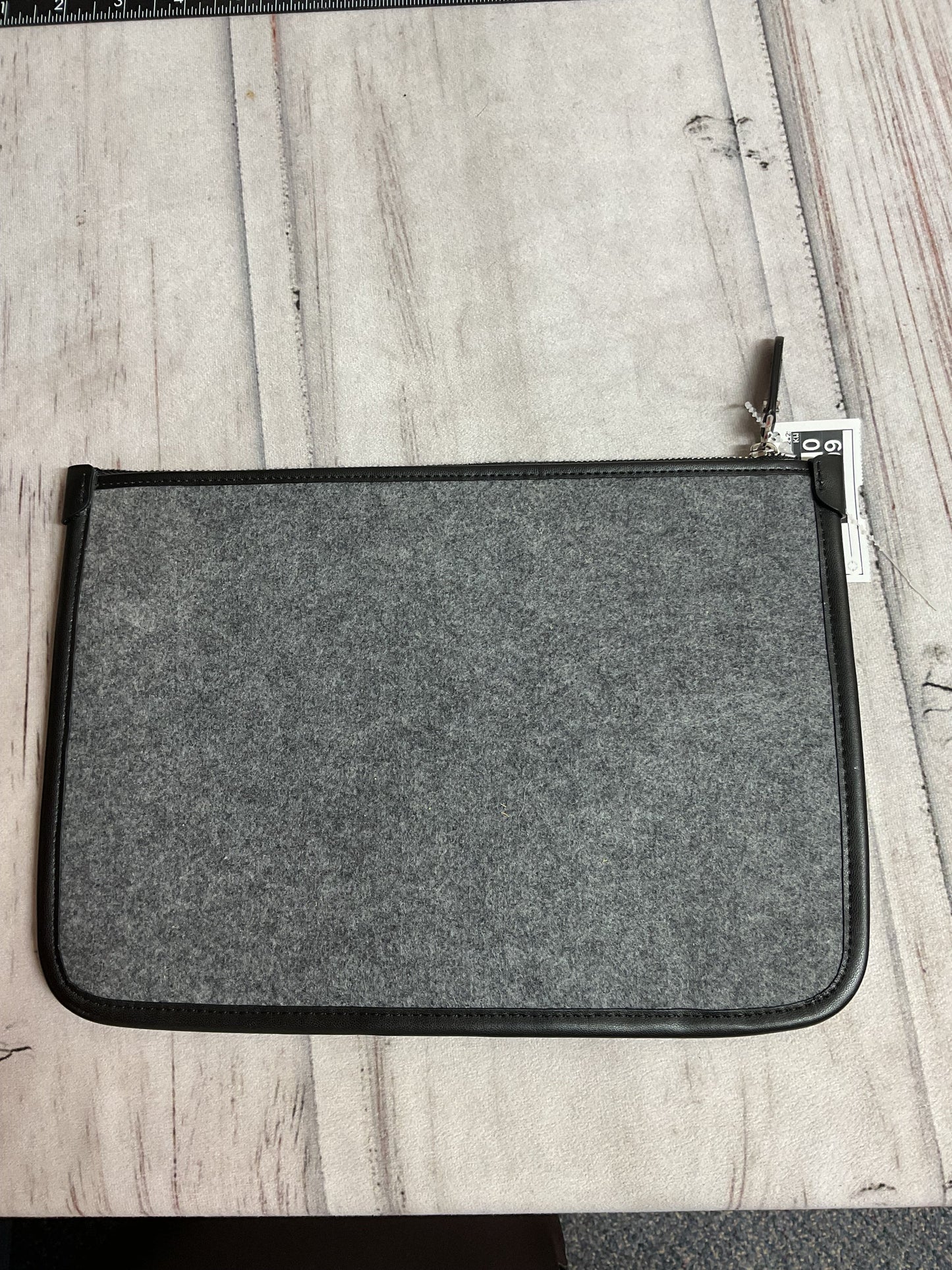 Makeup Bag Designer By Kate Spade In Grey, Size:Large