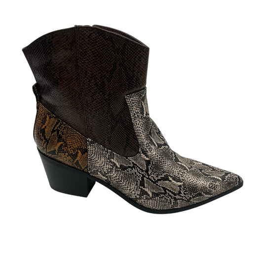 Boots Ankle Heels By Just Fab In Animal Print, Size:8.5
