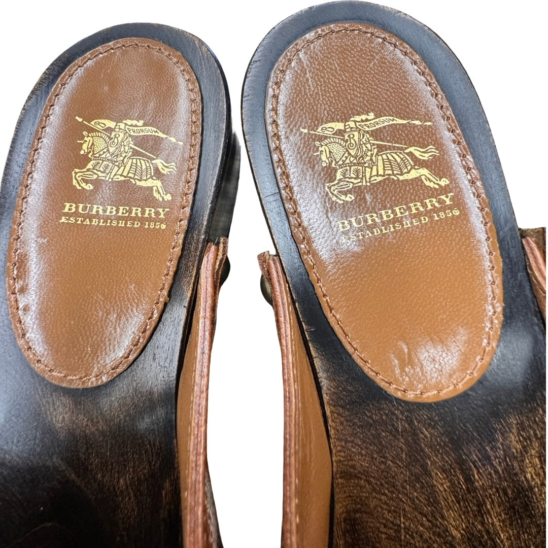 Shoes Luxury Designer By Burberry In Multi, Size:5.5
