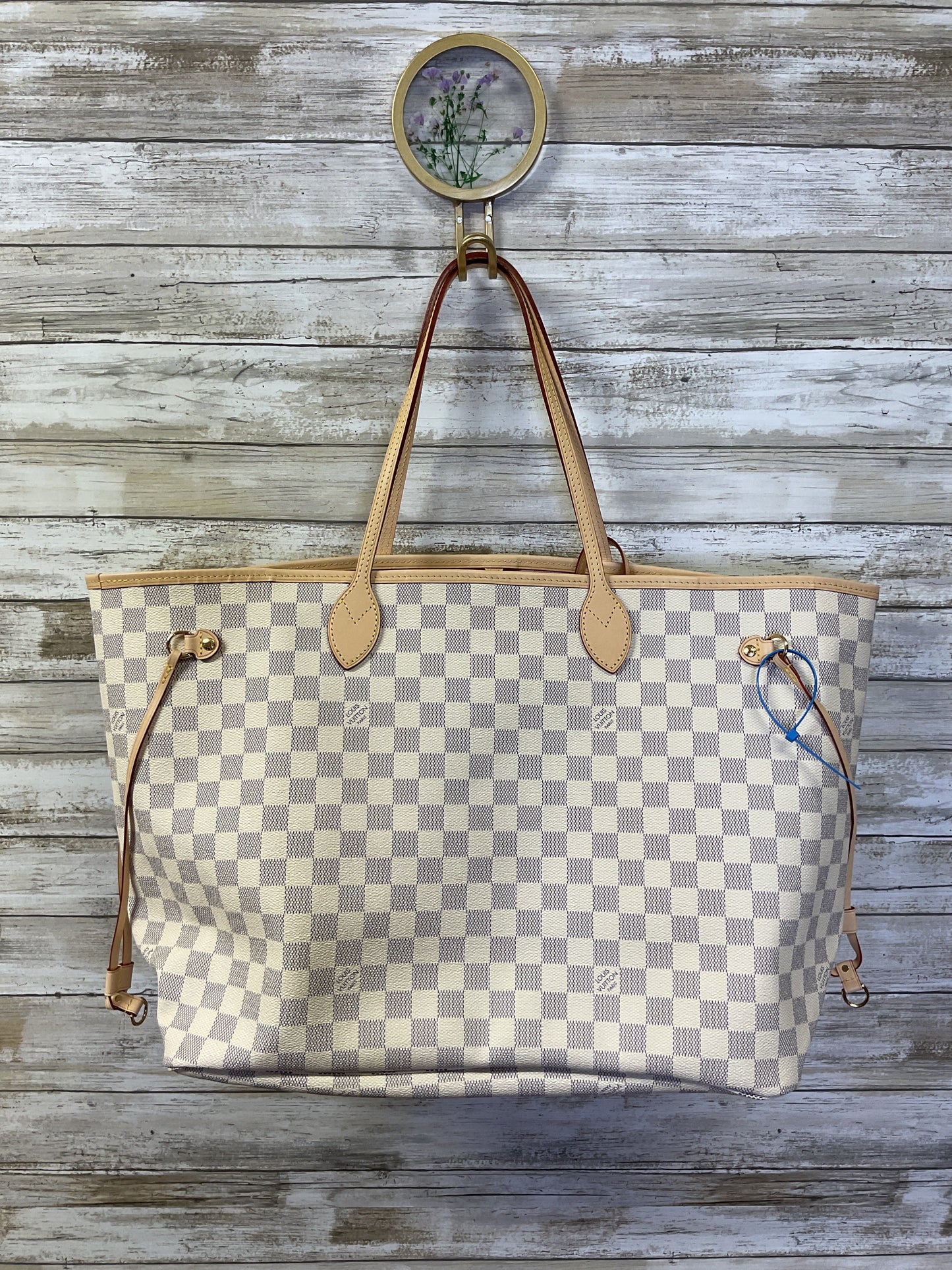 Handbag Luxury Designer By Louis Vuitton In Grey & White, Size:Large