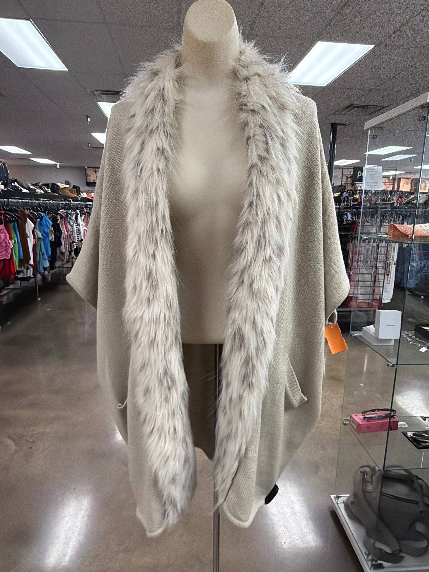 Poncho By Cma In Tan, Size:Osfm