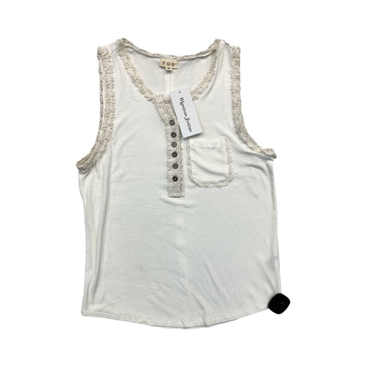 Top Sleeveless By Pol In White, Size:M