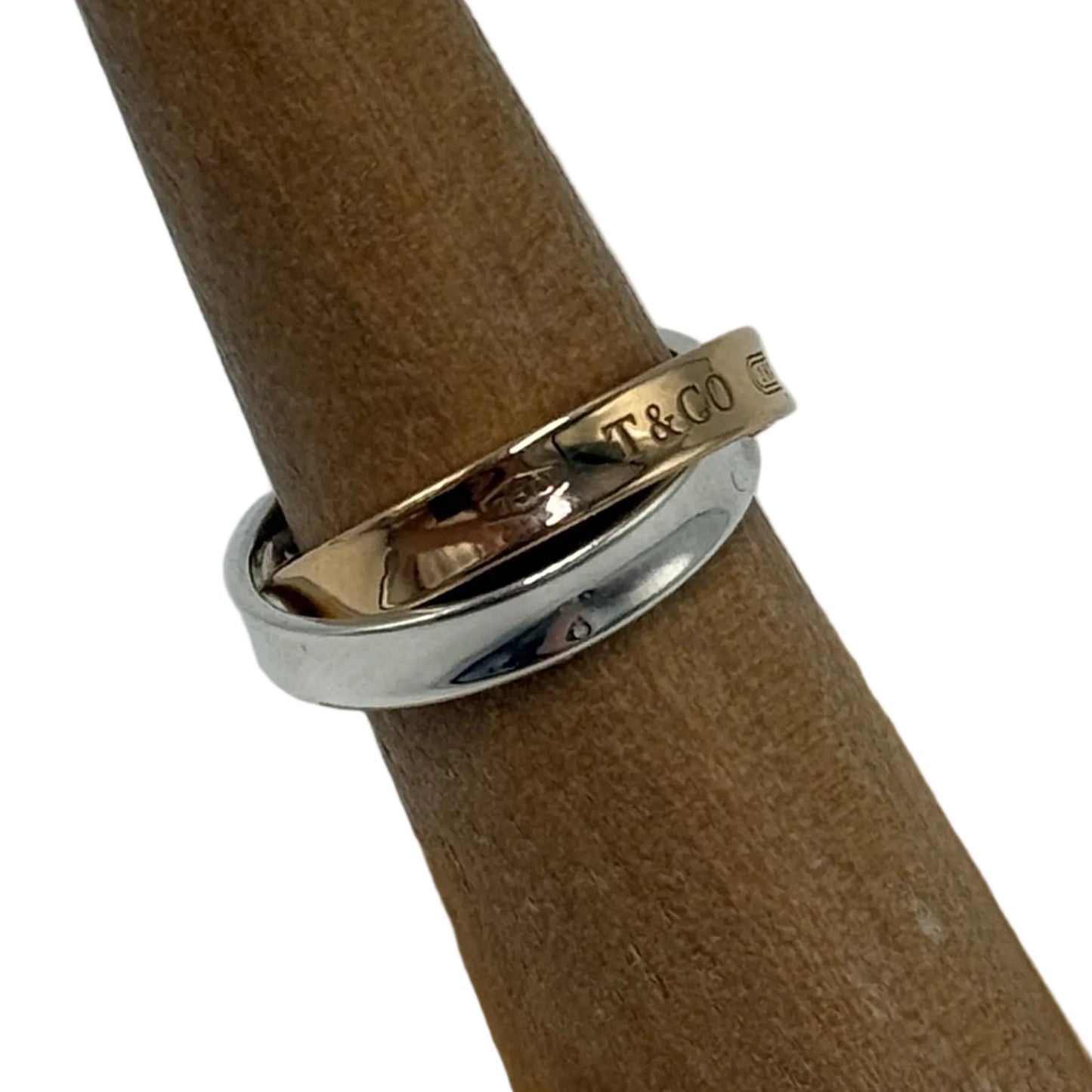 Tiffany & Company 18K Interlocking Circles  Luxury Ring, Size: 5.5
