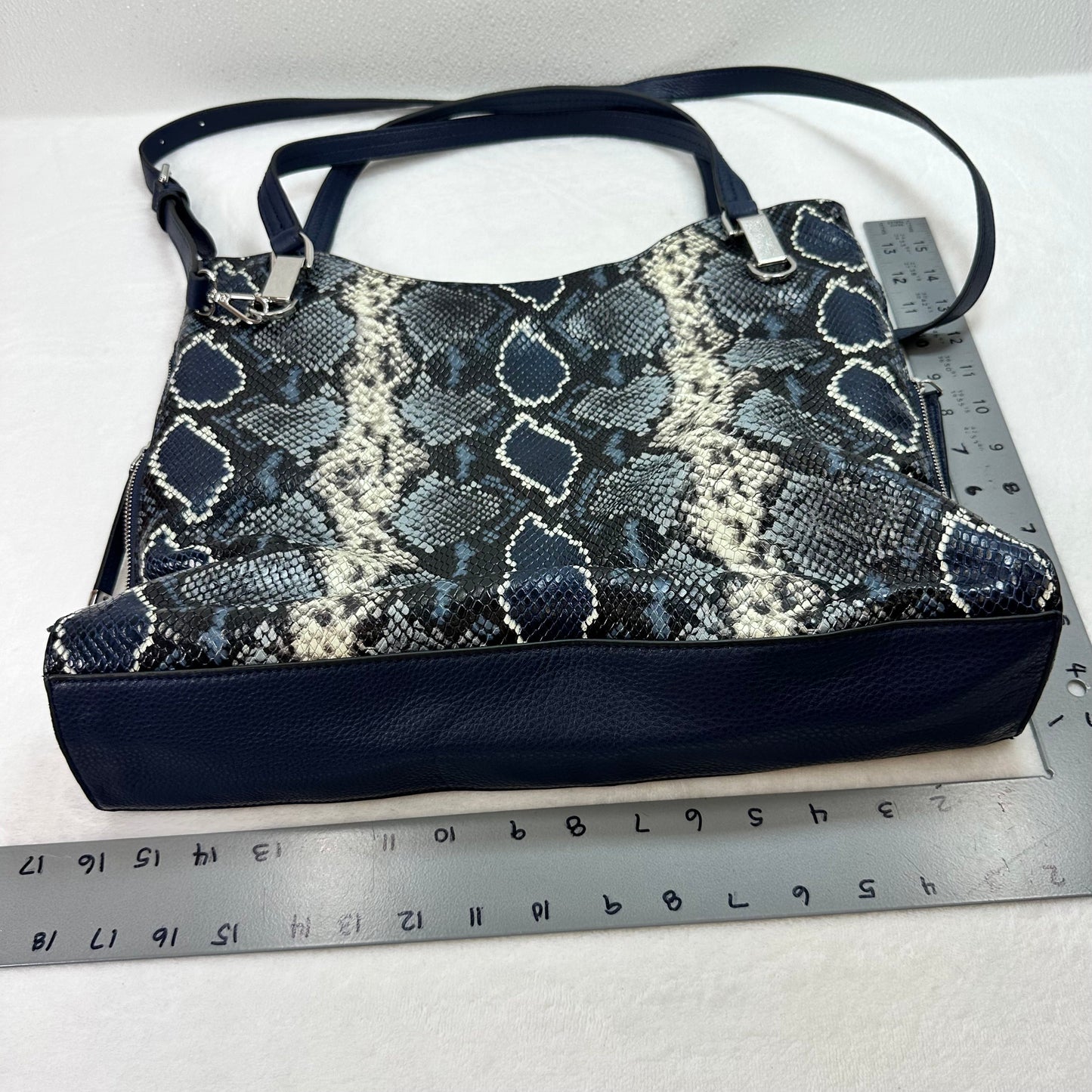 Handbag By Vince Camuto, Size: Large