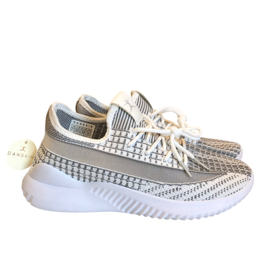 Shoes Sneakers By Danskin In Grey & White, Size:7.5