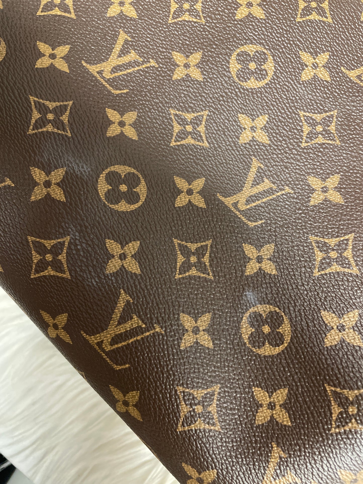 Handbag Luxury Designer By Louis Vuitton, Size: Large