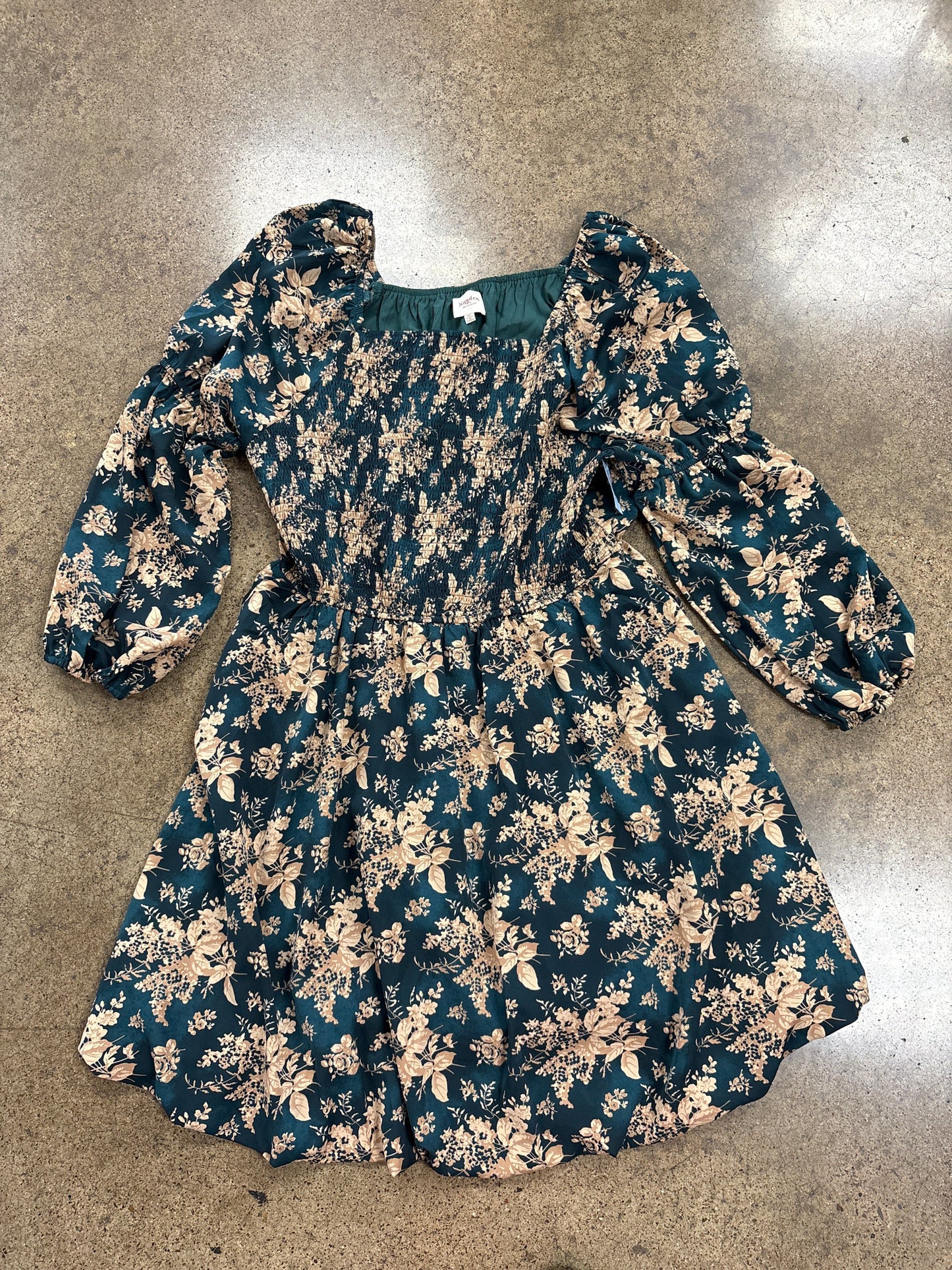 Dress Casual Short By Hayden La In Green, Size:1X