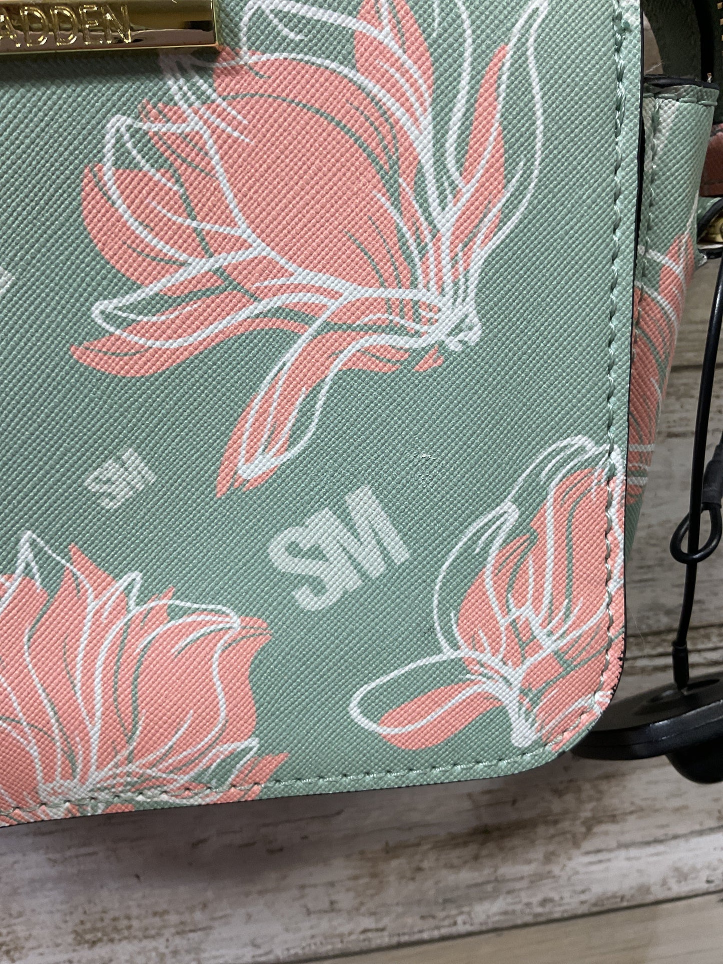 Crossbody By Steve Madden In Green & Pink, Size:Small