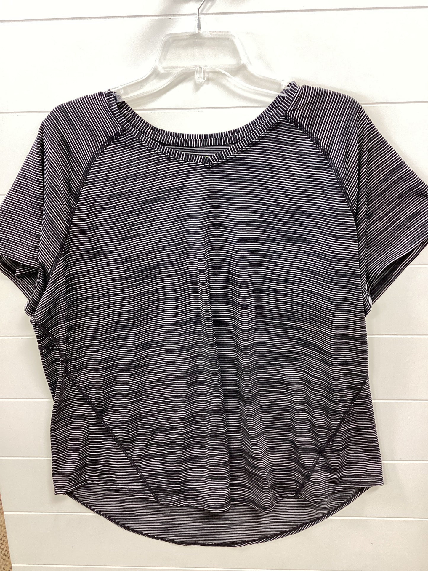 Athletic Top Ss By Tek Gear In Black, Size:1X