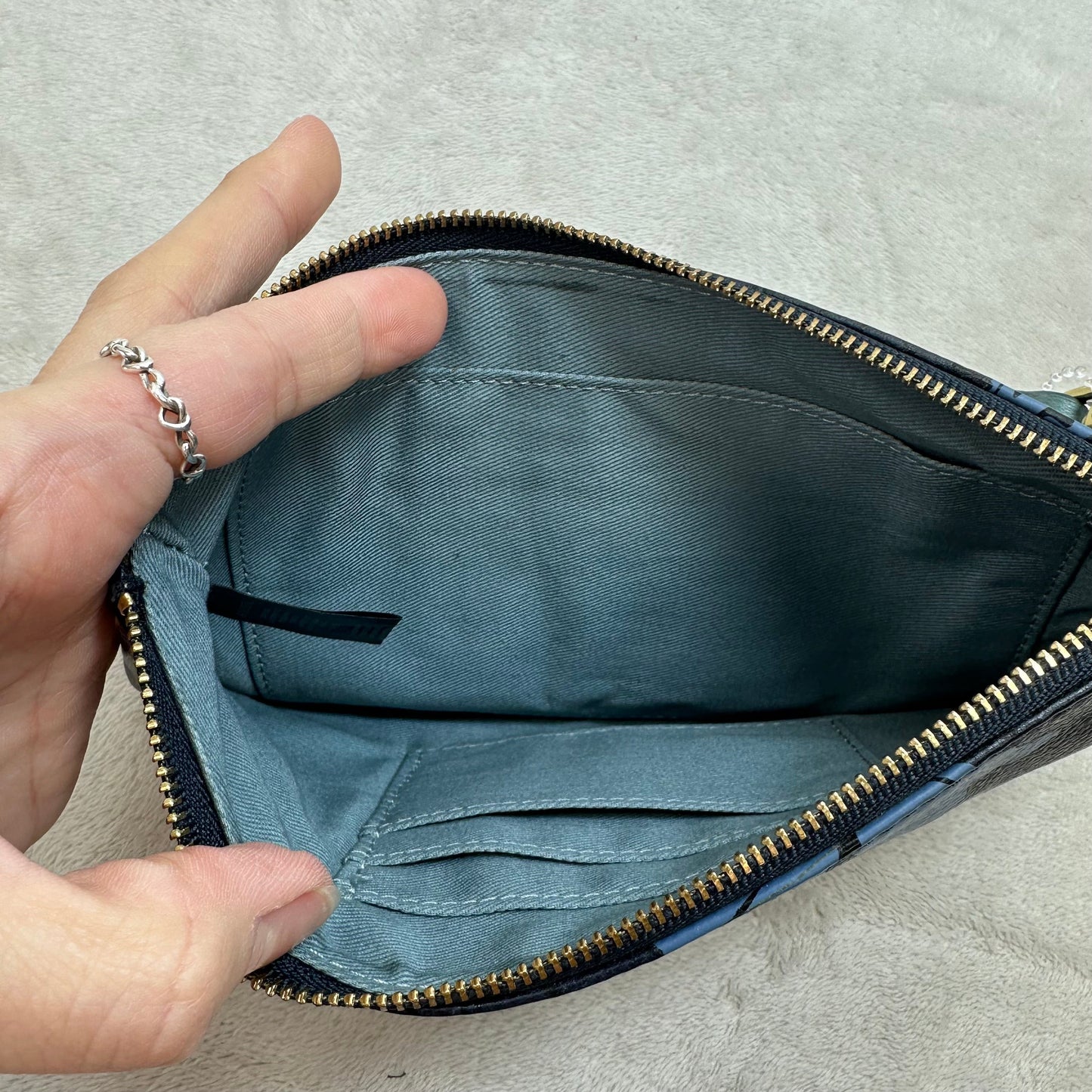 Wristlet By Fossil, Size: Small