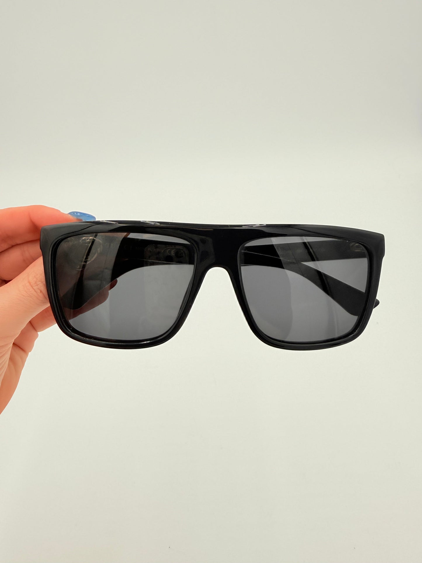 Sunglasses Luxury Designer By Gucci In Black, Size: