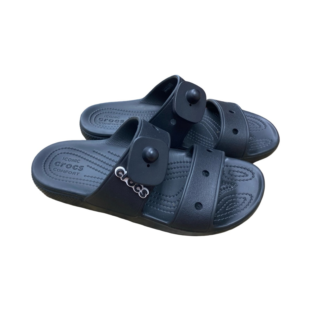 Sandals Flats By Crocs In Black, Size:9