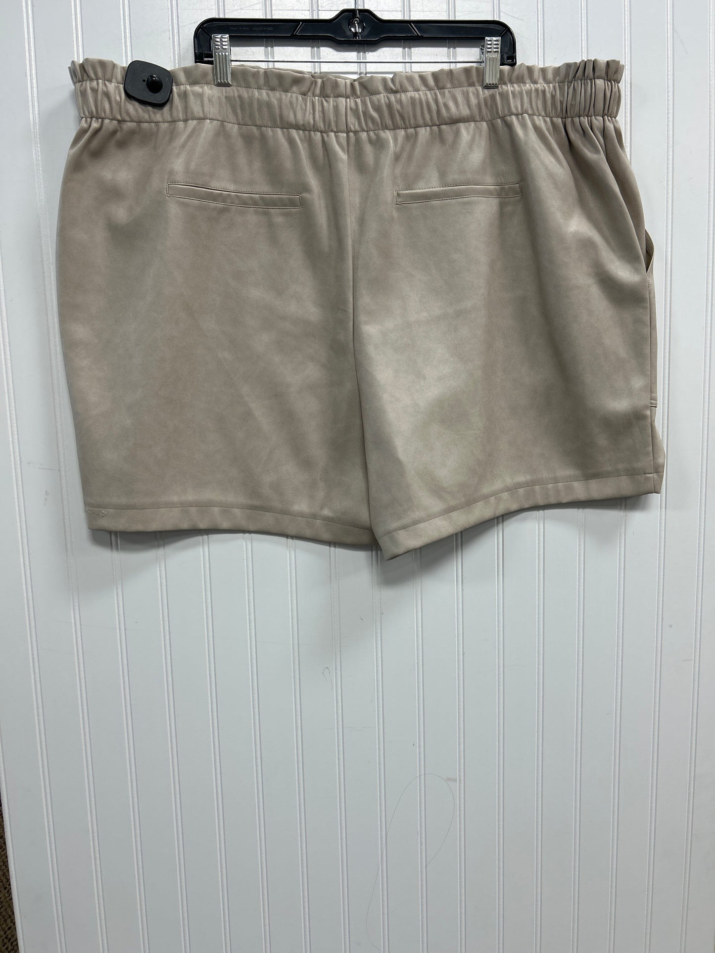 Shorts By Avec Les Filles In Tan, Size:22