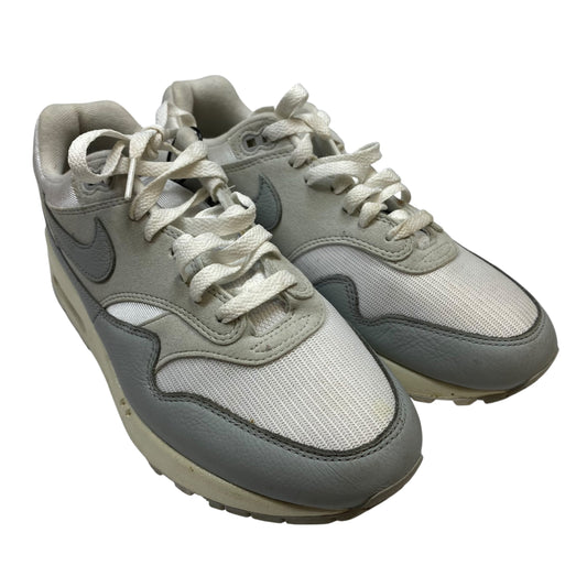 Shoes Athletic By Nike In Grey & White, Size:9.5
