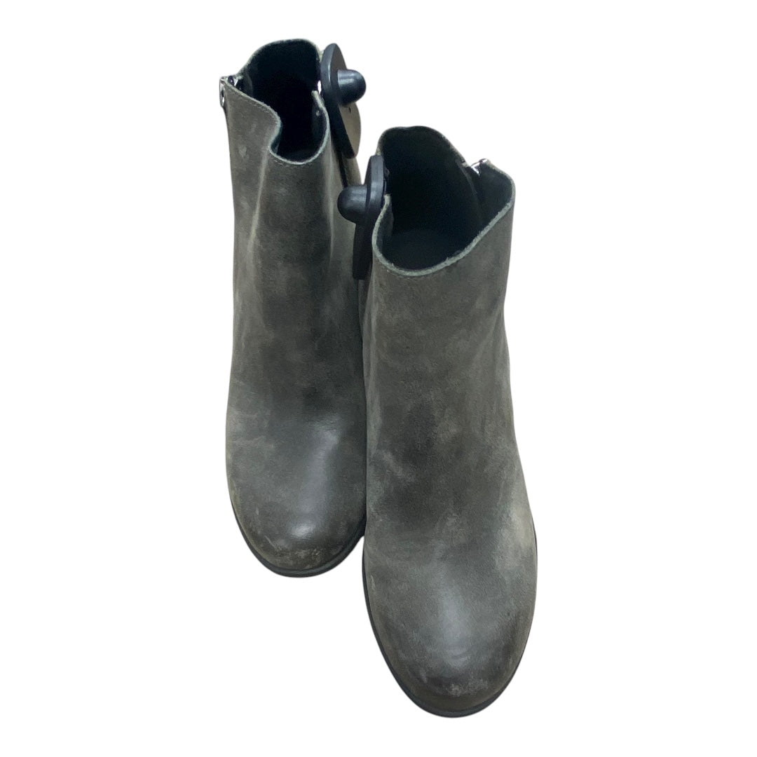 Boots Designer By Sorel In Green & Grey, Size:7