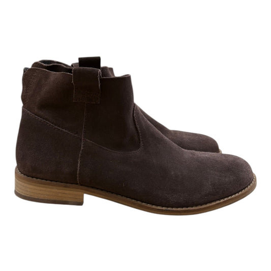 Boots Ankle Flats By Clothes Mentor In Brown, Size:9