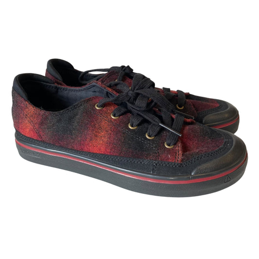 Shoes Sneakers By Keen In Plaid Pattern, Size:8