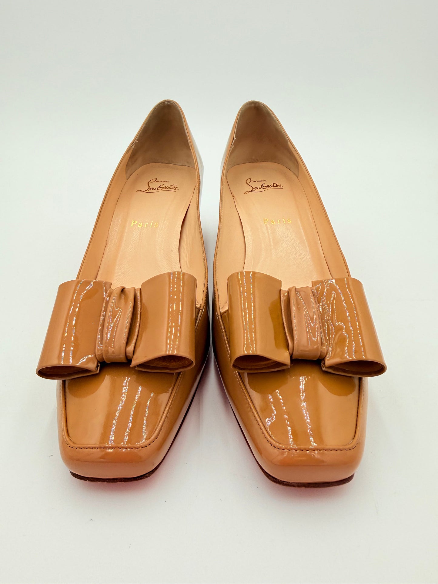Shoes Luxury Designer By Christian Louboutin In Tan, Size: 9.5