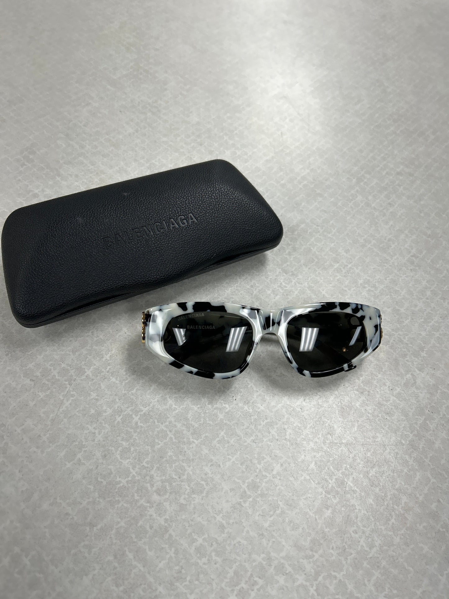 Sunglasses Luxury Designer By Balenciaga In Black & White