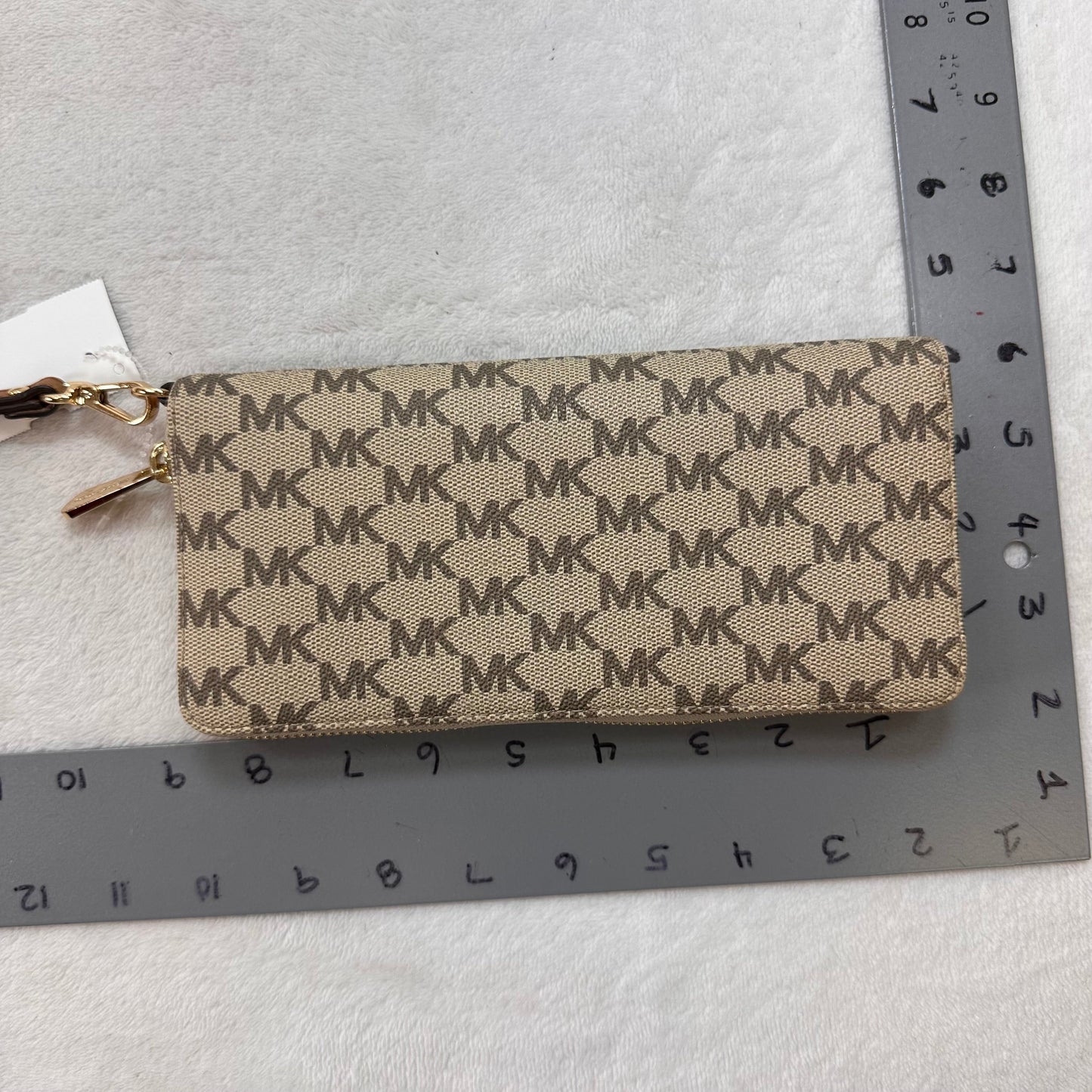 Wristlet Designer By Michael Kors, Size: Medium