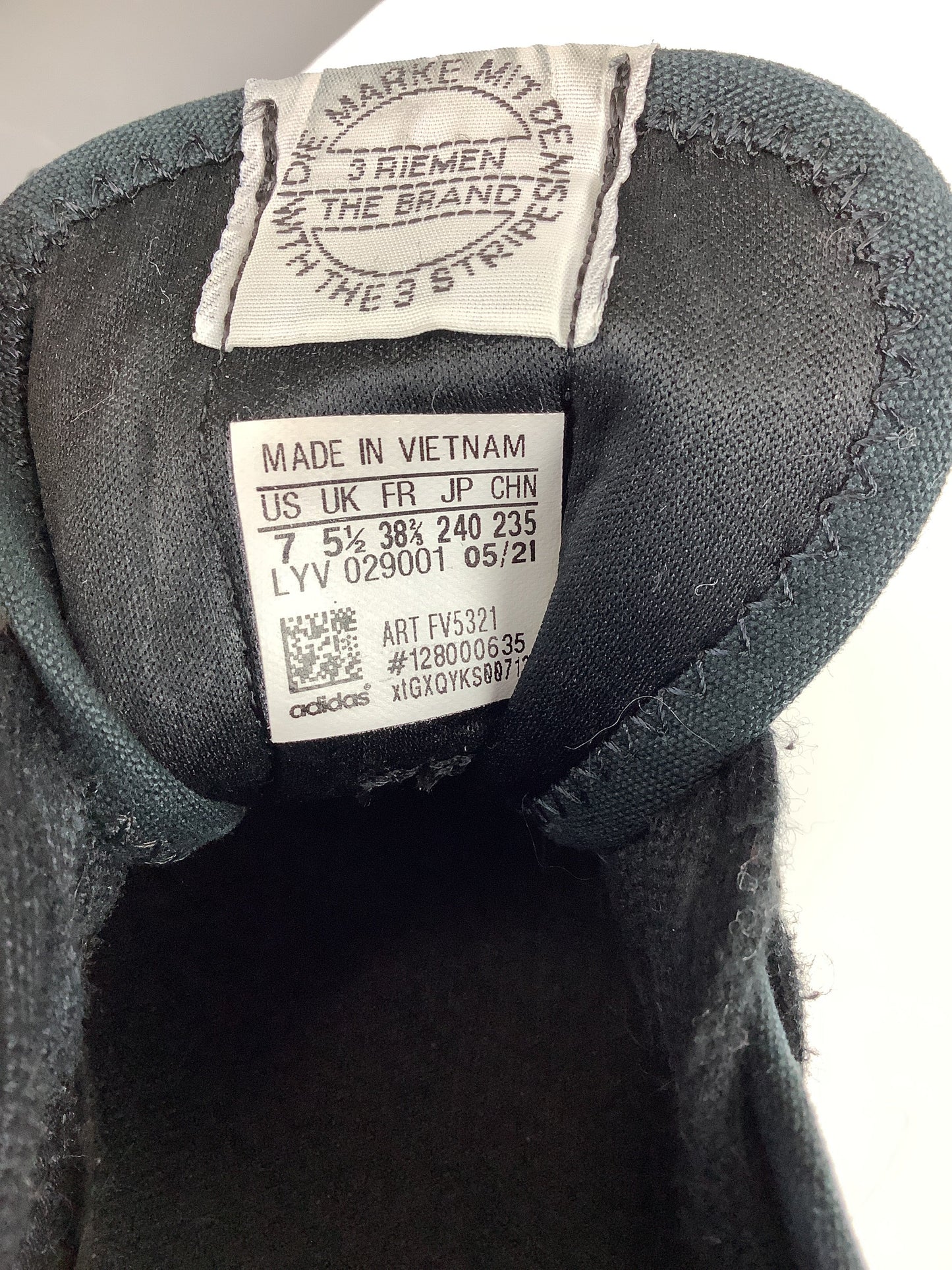 Shoes Sneakers By Adidas In Black, Size: 7