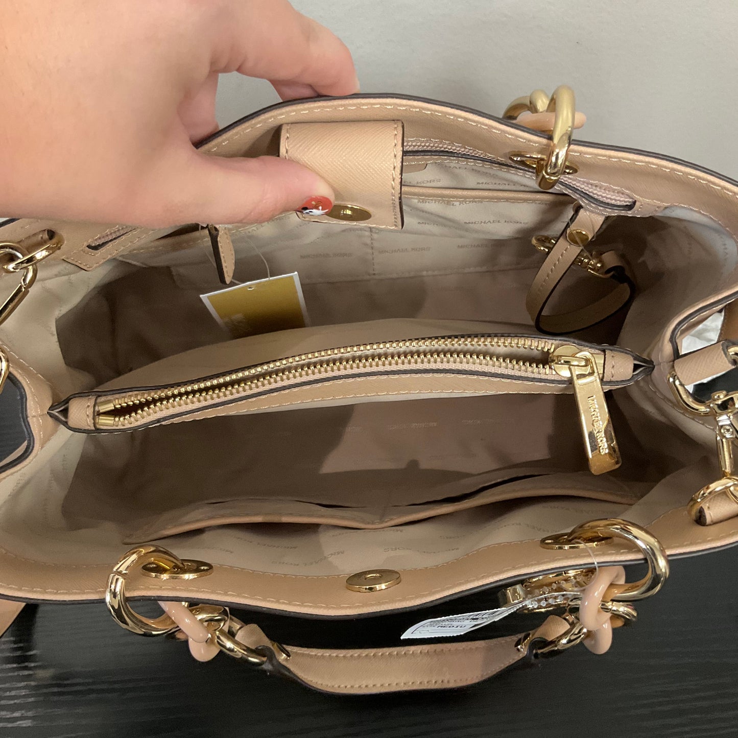 Handbag Designer By Michael Kors In Tan, Size:Medium