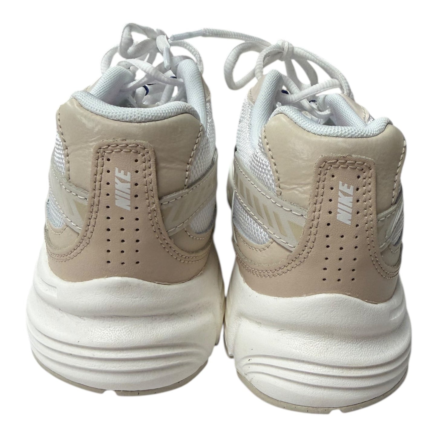 Shoes Sneakers By Nike In Cream, Size:9