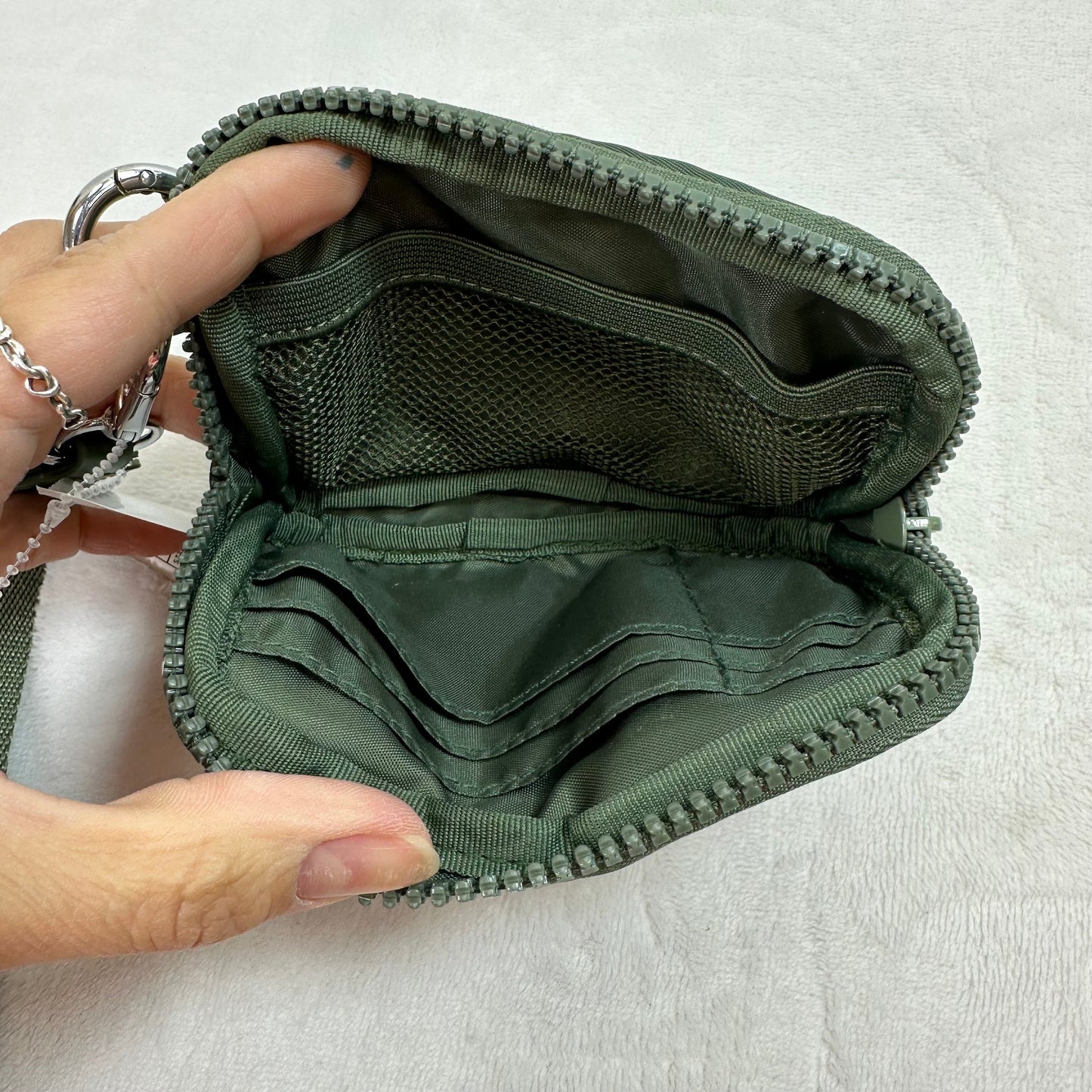 Coin Purse By Clothes Mentor, Size: Small