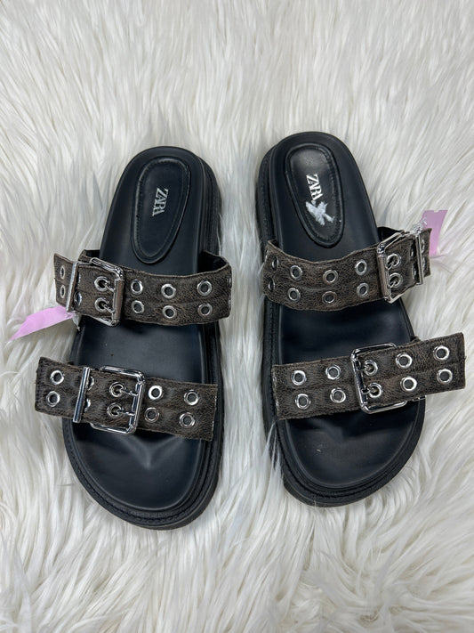 Sandals Flats By Zara In Black, Size:9
