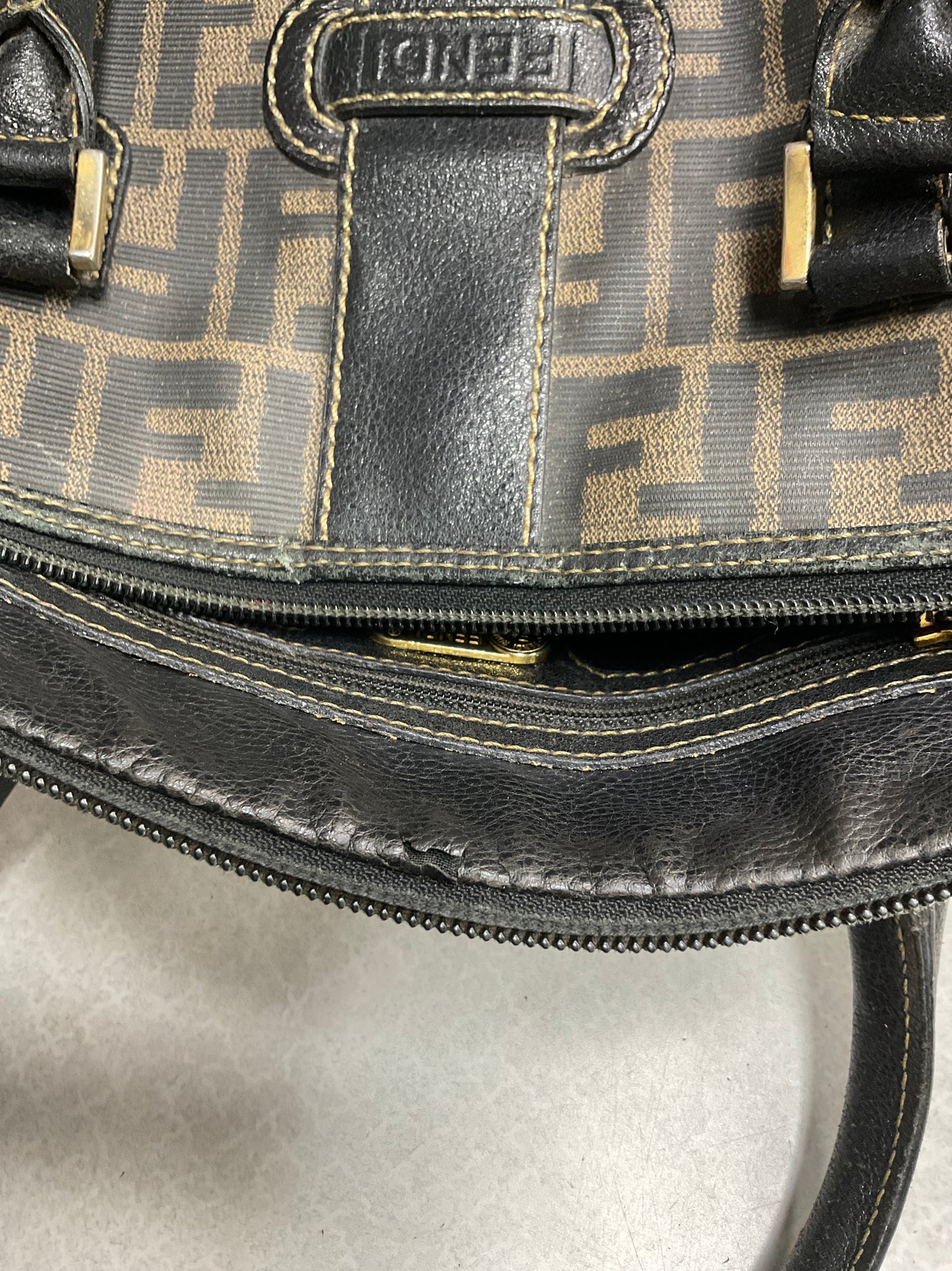 Handbag Luxury Designer By Fendi, Size: Medium