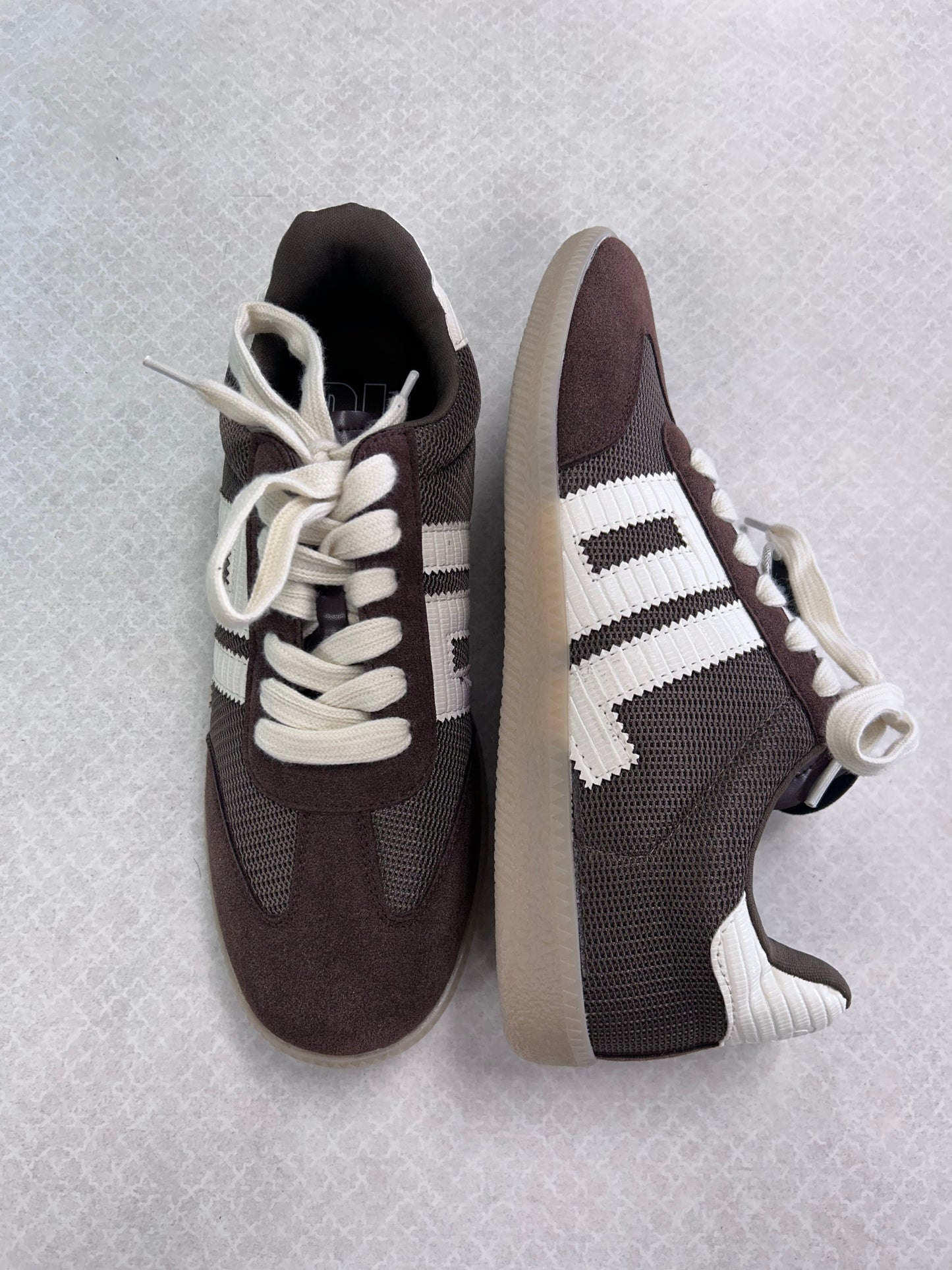 Shoes Sneakers By Dirty Laundry In Brown, Size:8.5