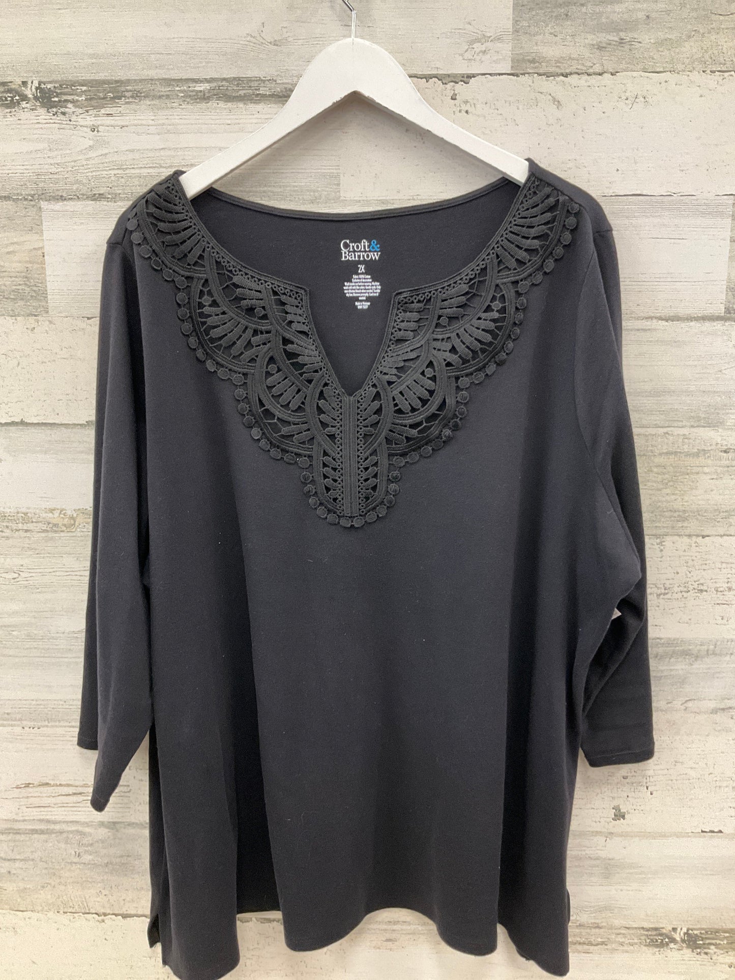Top 3/4 Sleeve By Croft And Barrow In Black, Size:2X