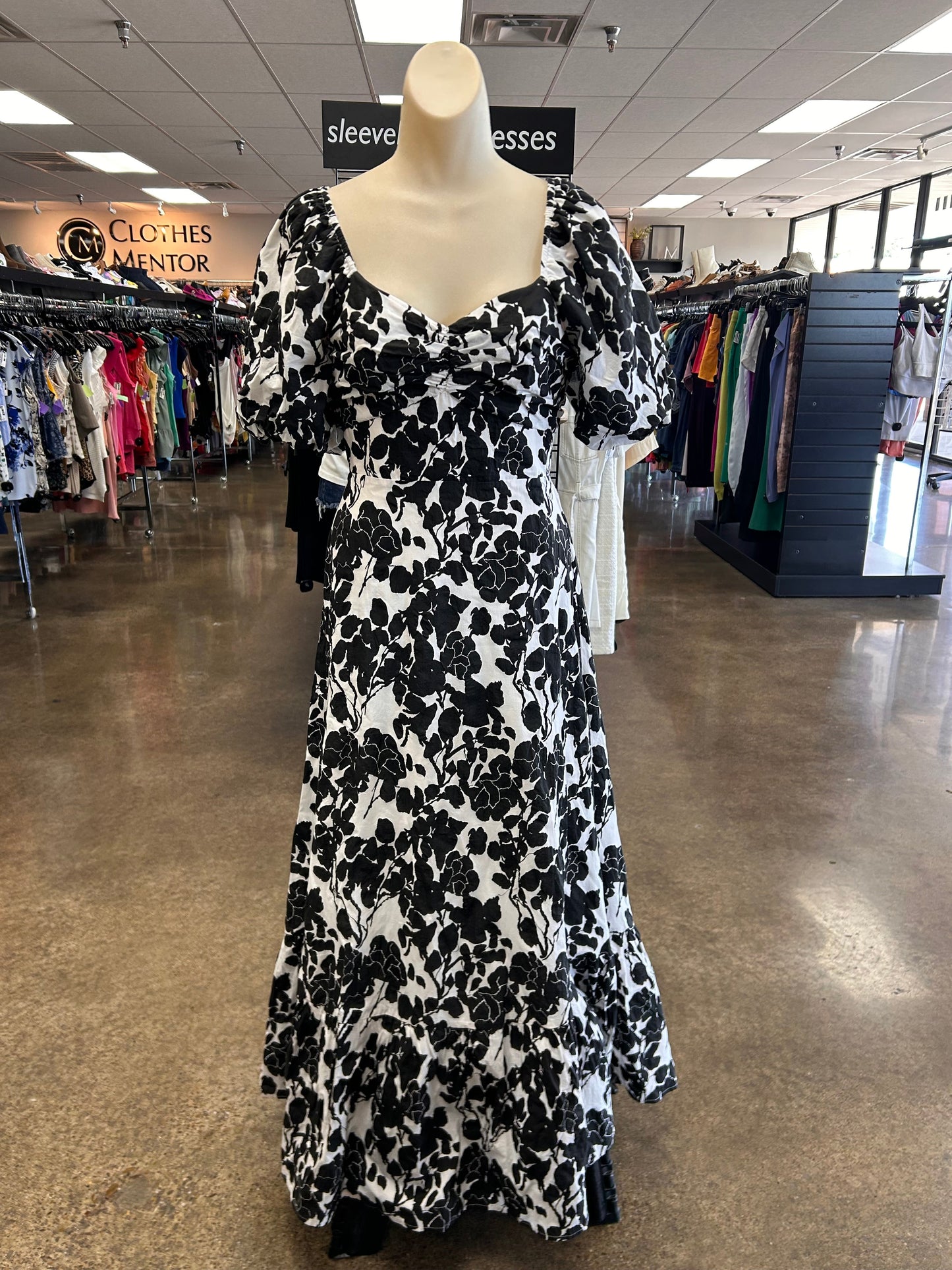 Dress Casual Maxi By Clothes Mentor In Black & White, Size:M