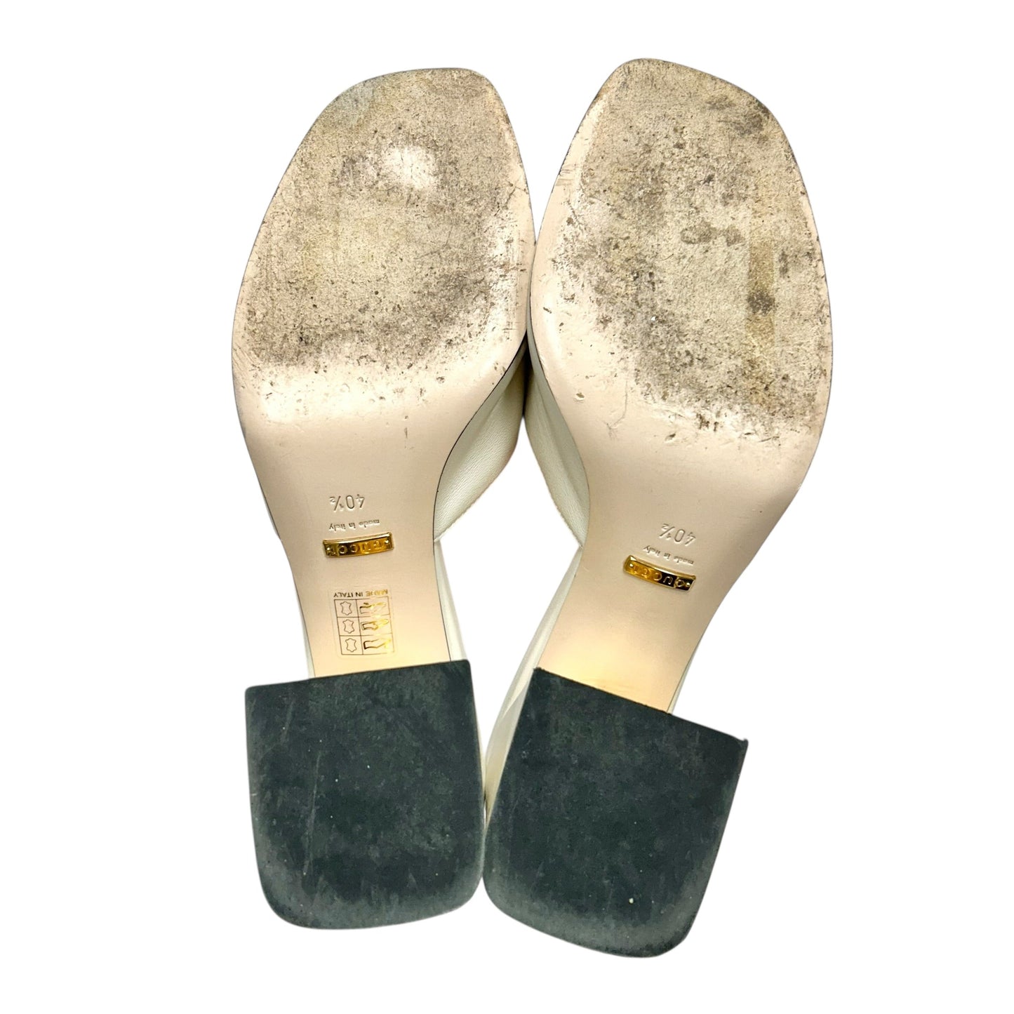 Sandals Luxury Designer By Gucci In Ivory, Size: 10