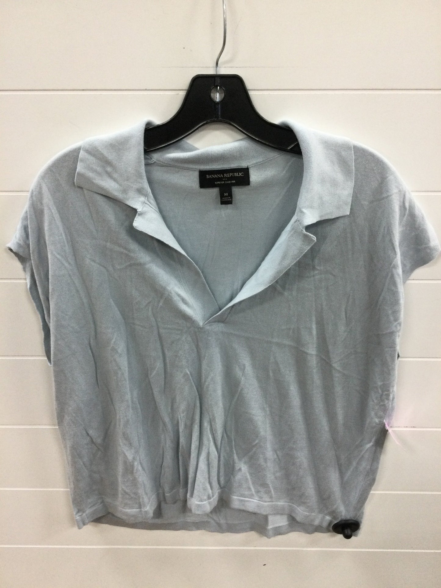 Top Sleeveless By Banana Republic In Blue, Size:M