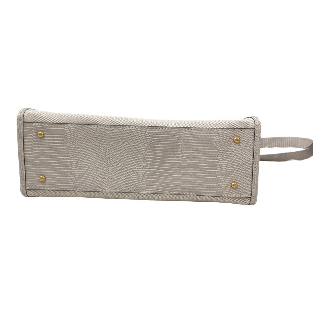 Handbag By Guess In Cream, Size:Large