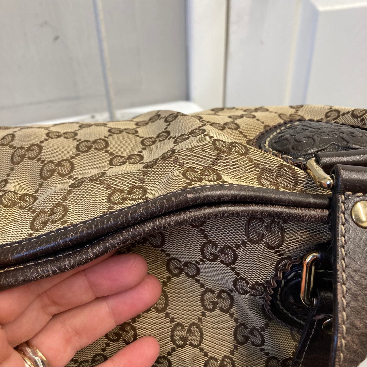 Handbag Luxury Designer By Gucci In Brown & Tan, Size:Medium