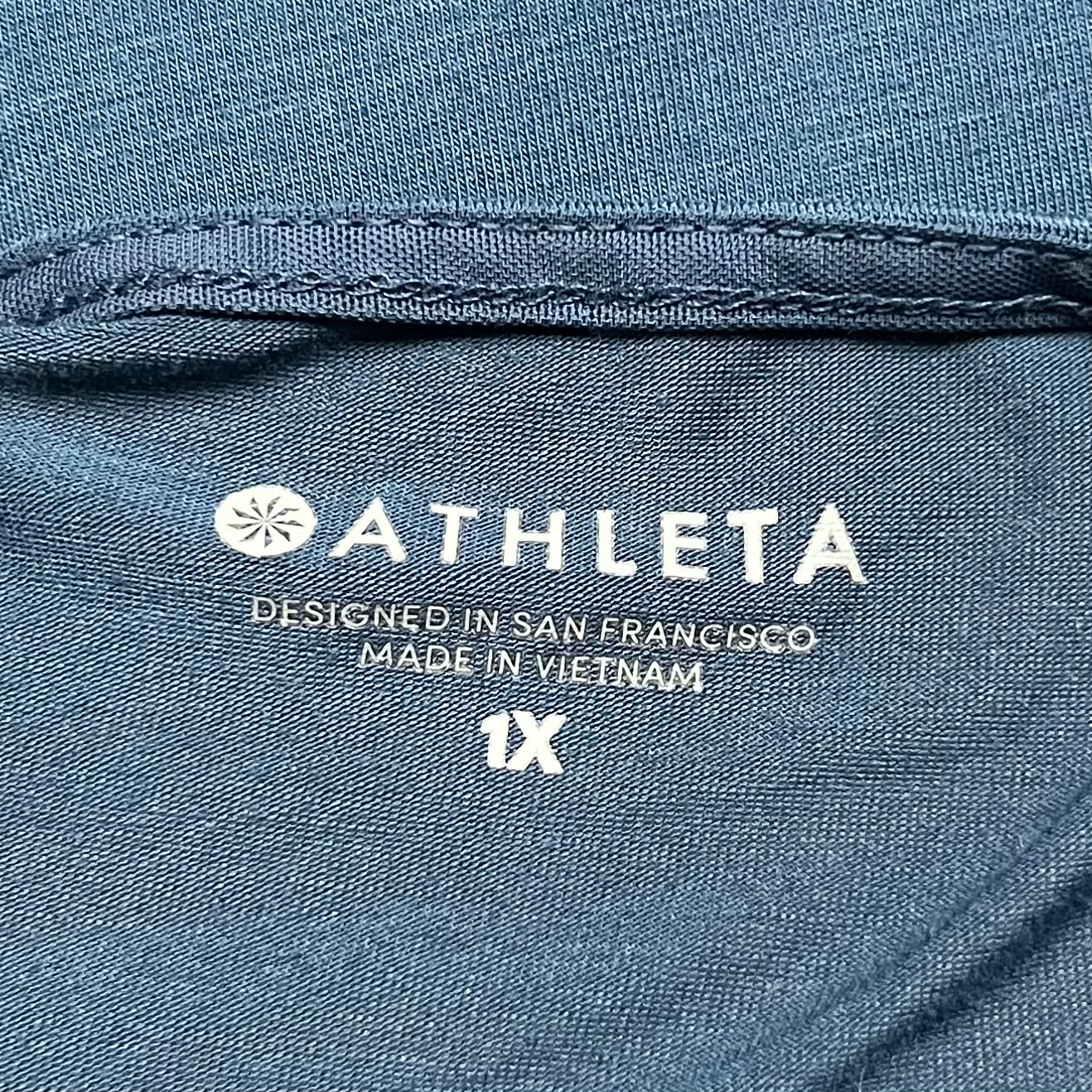 Athletic Top Long Sleeve Crewneck By Athleta In Blue, Size: 1x