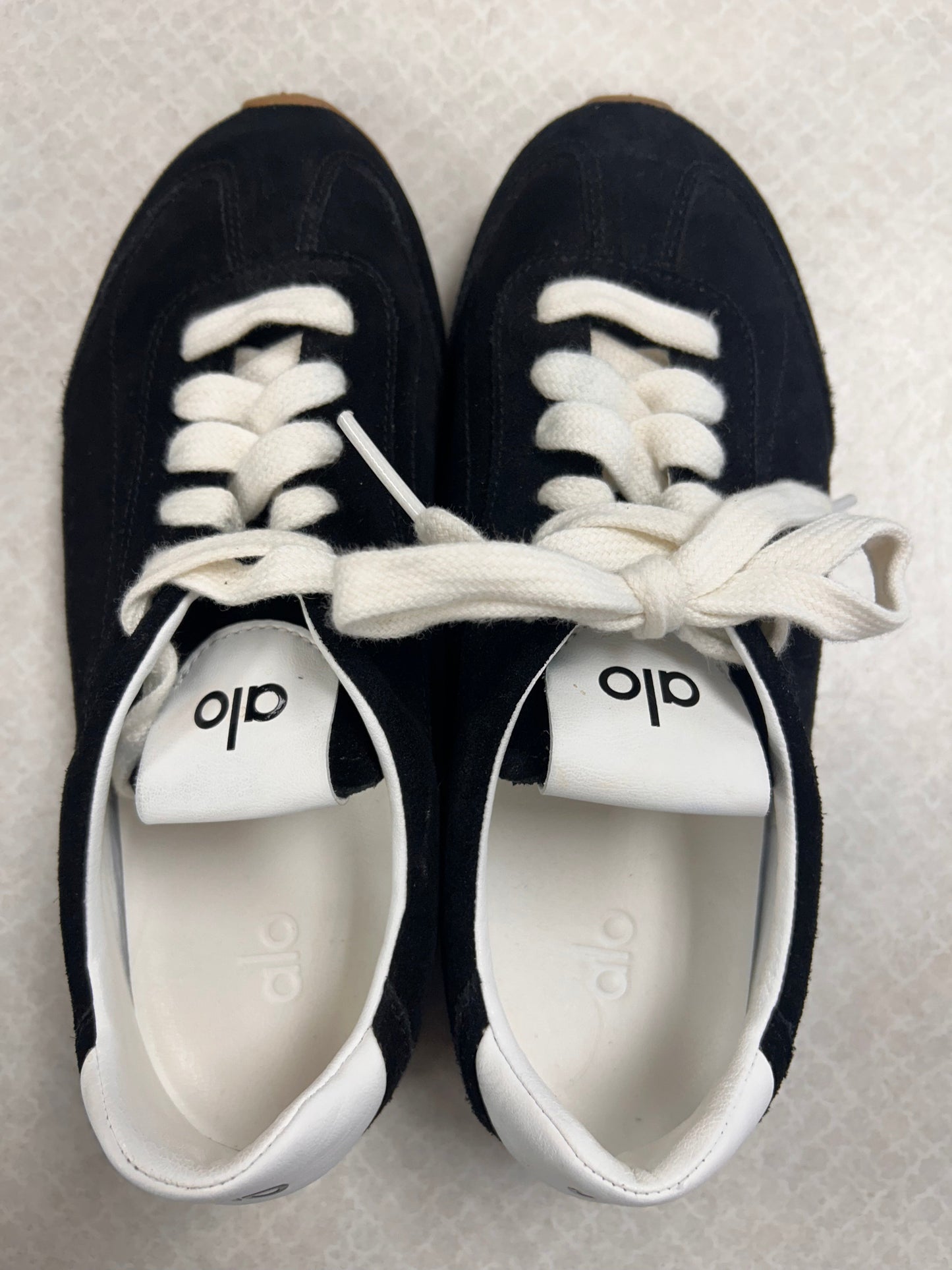 Shoes Sneakers By Alo In Black, Size:7