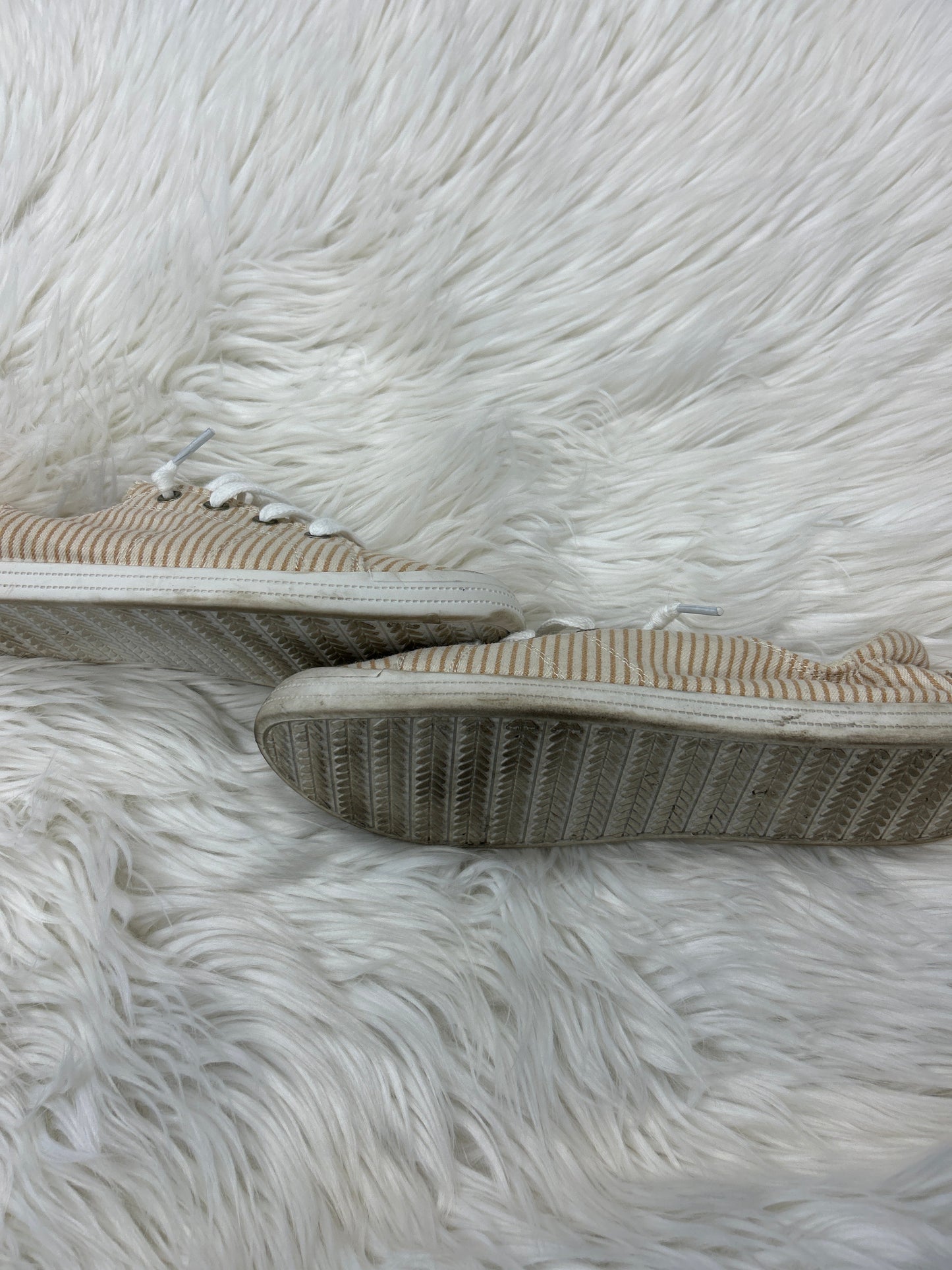 Shoes Flats By Maurices In White & Yellow, Size:10