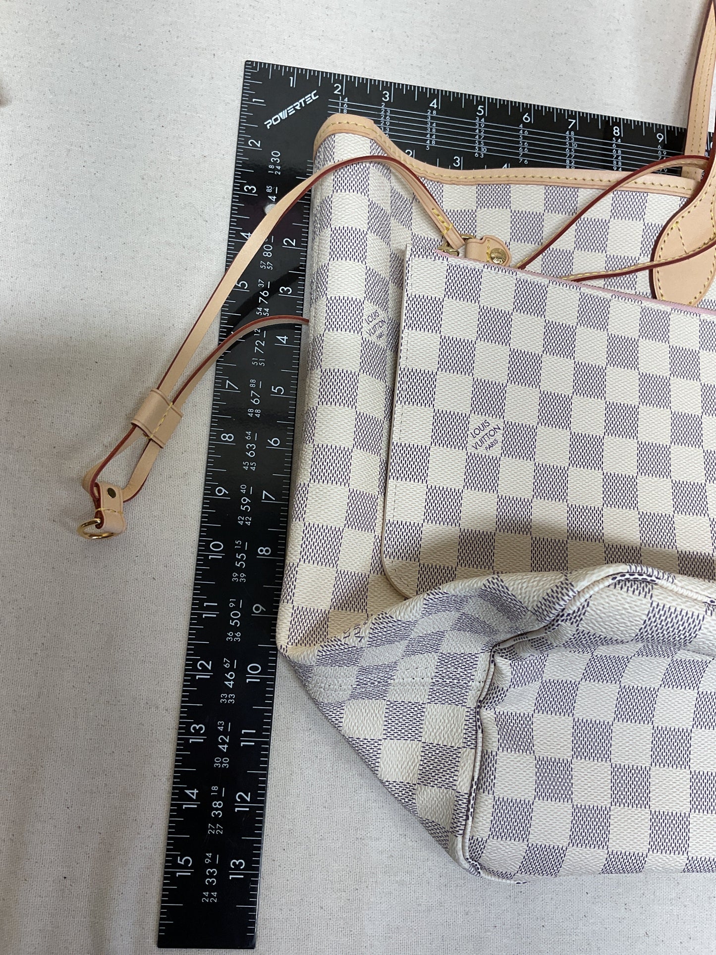 Handbag Luxury Designer By Louis Vuitton In Grey & White, Size:Large