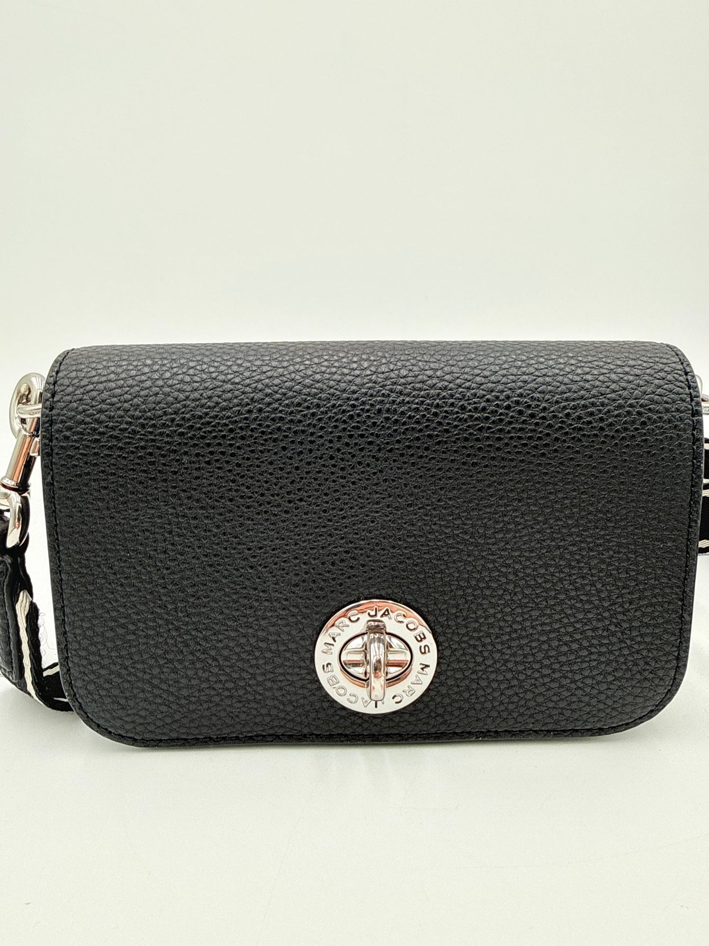 Crossbody Luxury Designer By Marc Jacobs In Black & Silver, Size:Small